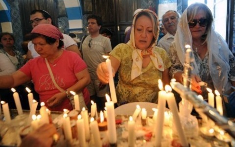 Women in Djerba mark Lag B’Omer. Photo: Jewish Refugees   Women in Djerba mark Lag B’Omer. Photo: Jewish Refugees