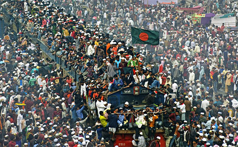 TJ’s is a global Islamic revival movement: the ‘ijtema’ or congregation at Tongi in Bangladesh last month (January) TJ’s is a global Islamic revival movement: the ‘ijtema’ or congregation at Tongi in Bangladesh last month (January)
